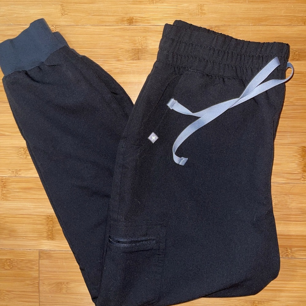 FIGS Black High-Waisted Zamora Joggers